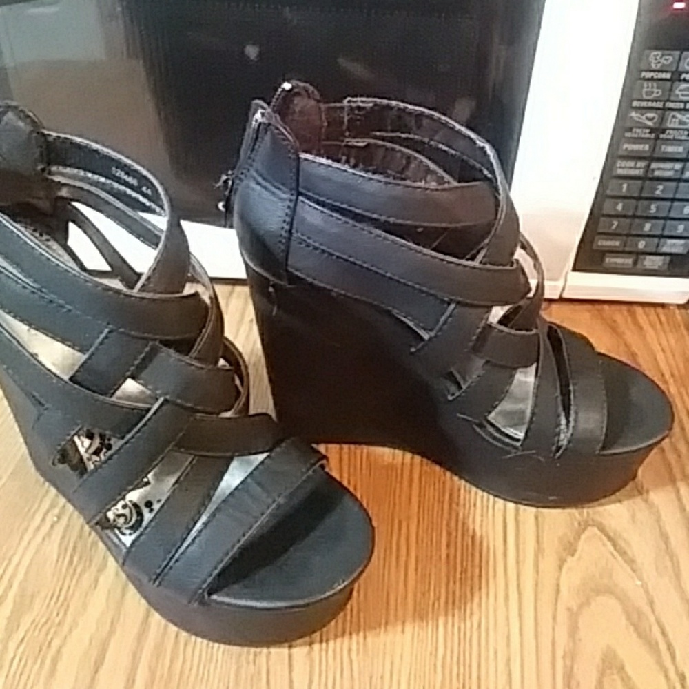 Platform sandals